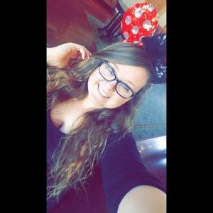 Meet your Posher, Kaylie